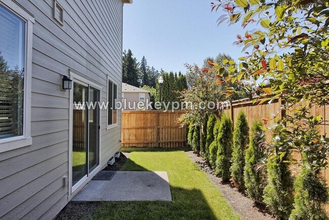 Building Photo - 3 Bed, 2.5 Baths with Loft and Covered Balcony off the Primary Suite