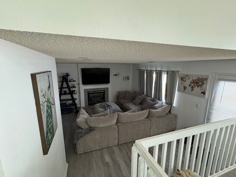 Building Photo - 4064 Dunkirk Ct