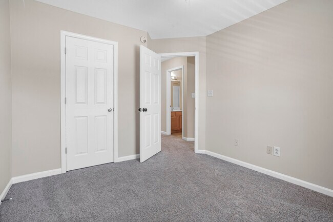 Building Photo - 3020 Maddie Ln