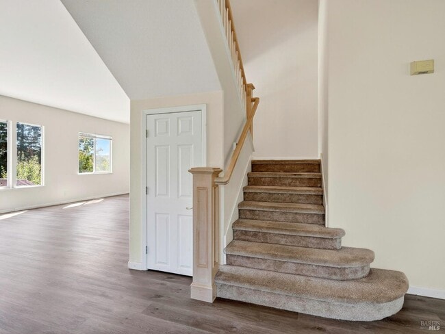 Building Photo - 5794 Owl Hill Ave