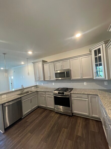 Building Photo - 4914 Macdonough Pl