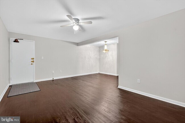 Building Photo - 2321 Altamont Pl SE
