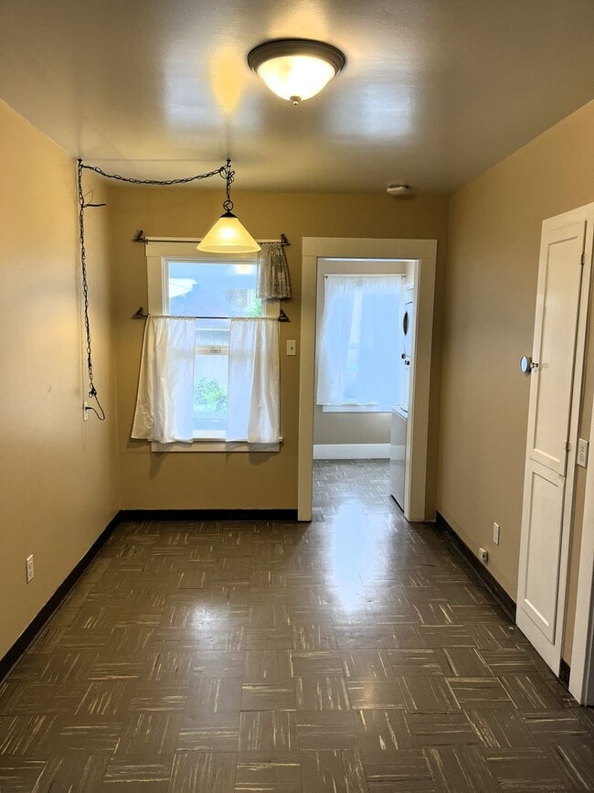 Building Photo - Pet-Friendly Centrally Located Fortuna Home Just Off Main Street!