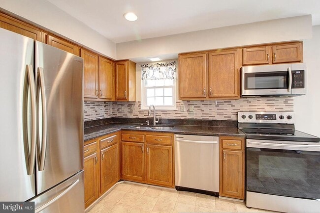 Building Photo - 101 S Oak Cliff Ct