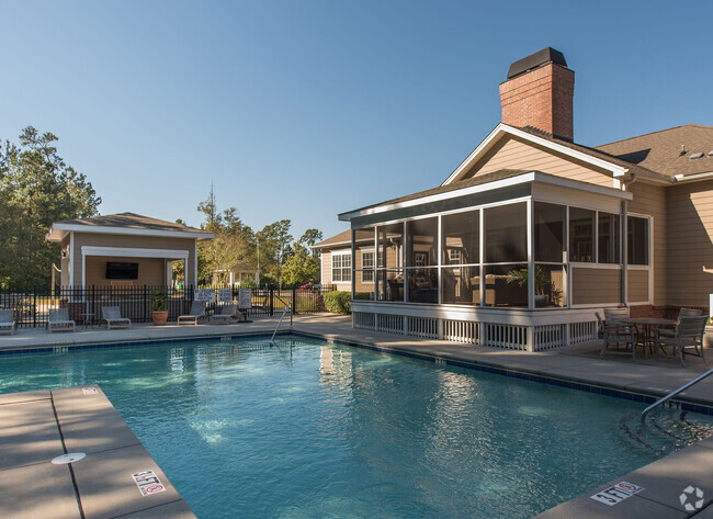 Building Photo - Cedar Grove