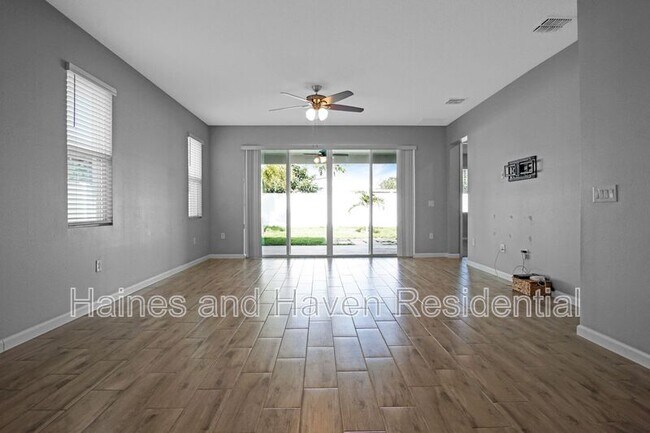 Building Photo - 183 Arlington Square Ct