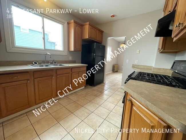 Building Photo - 41 Pleasant Pkwy