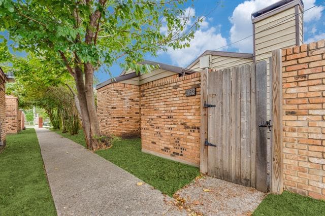 Building Photo - 3930 Portland St