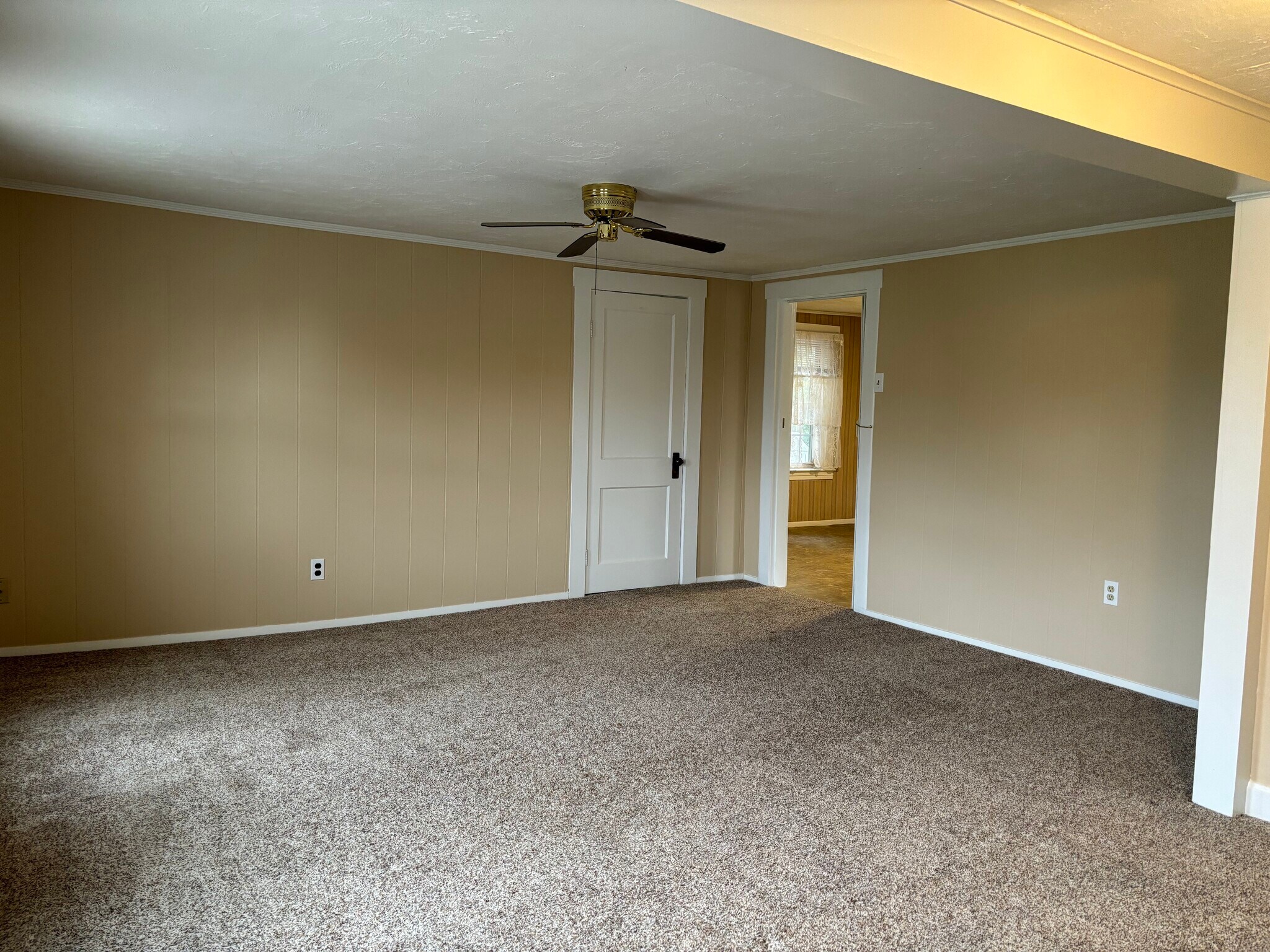 Building Photo - 72 Hoover St