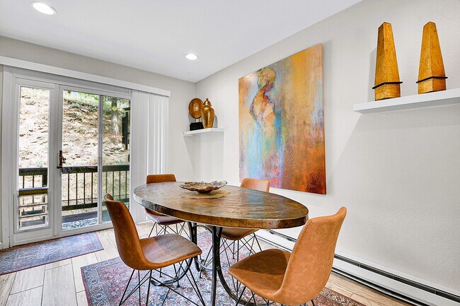 Building Photo - 30573 Sun Creek Dr