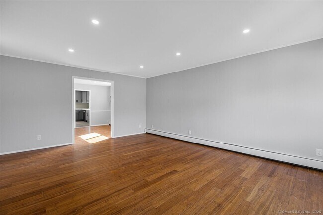 Building Photo - 88 Horton St