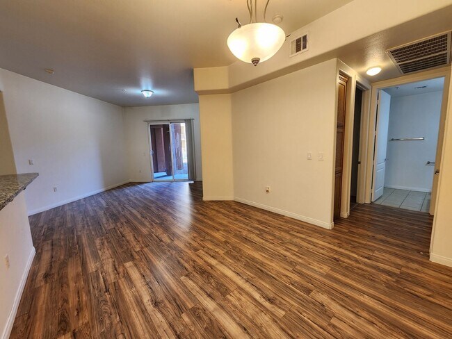 Building Photo - 44 E Serene Ave