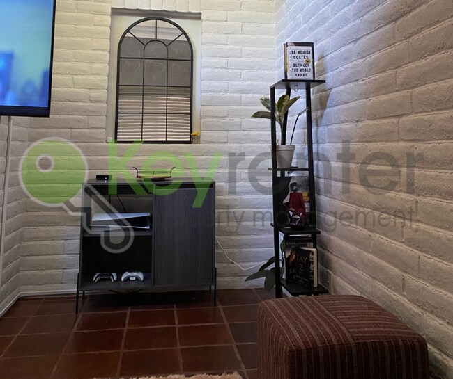 Building Photo - 2692 Bradford Way