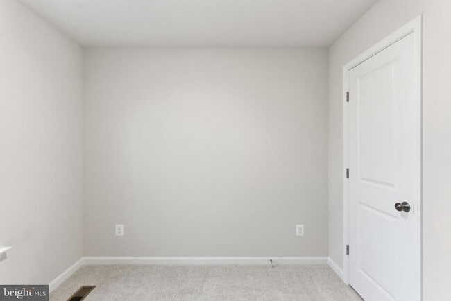 Building Photo - 410 18th Ave