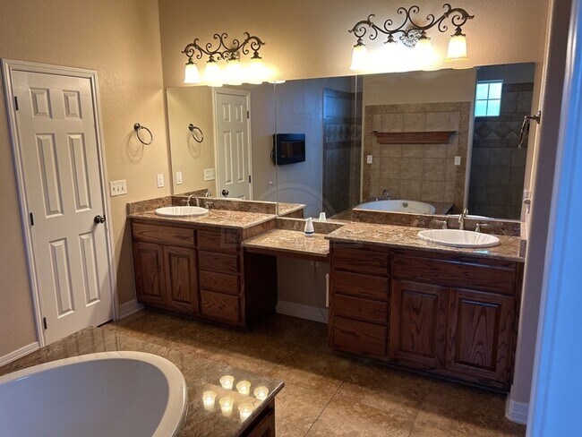 Building Photo - 6008 Bedrock Dr