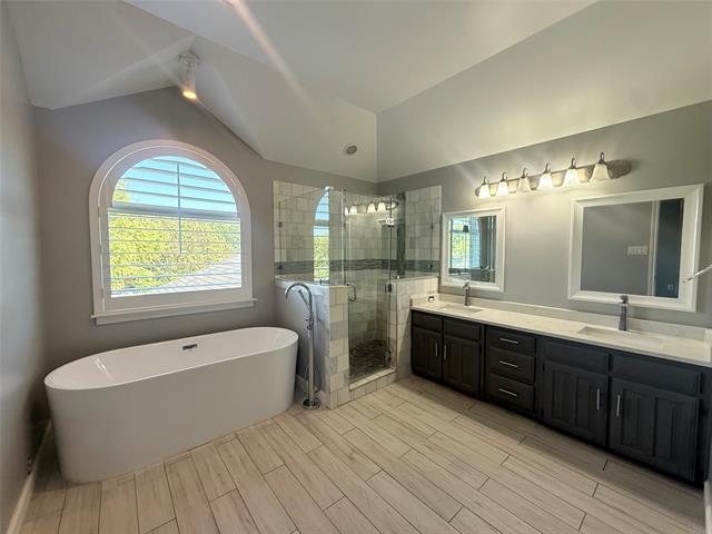 Building Photo - 2324 Heatherdale Dr