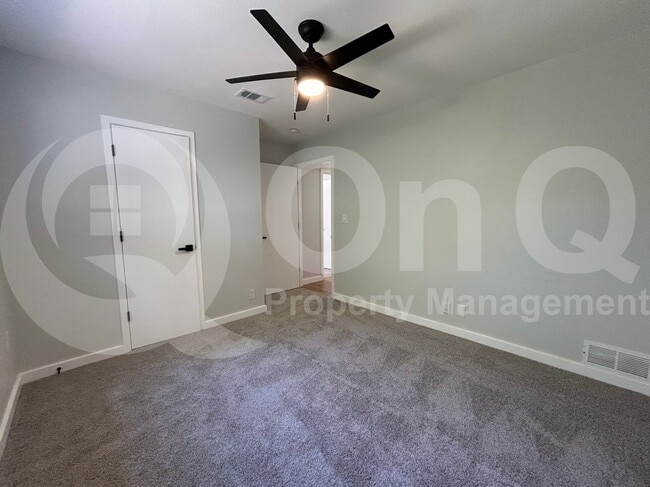 Building Photo - 608 High Meadow Dr