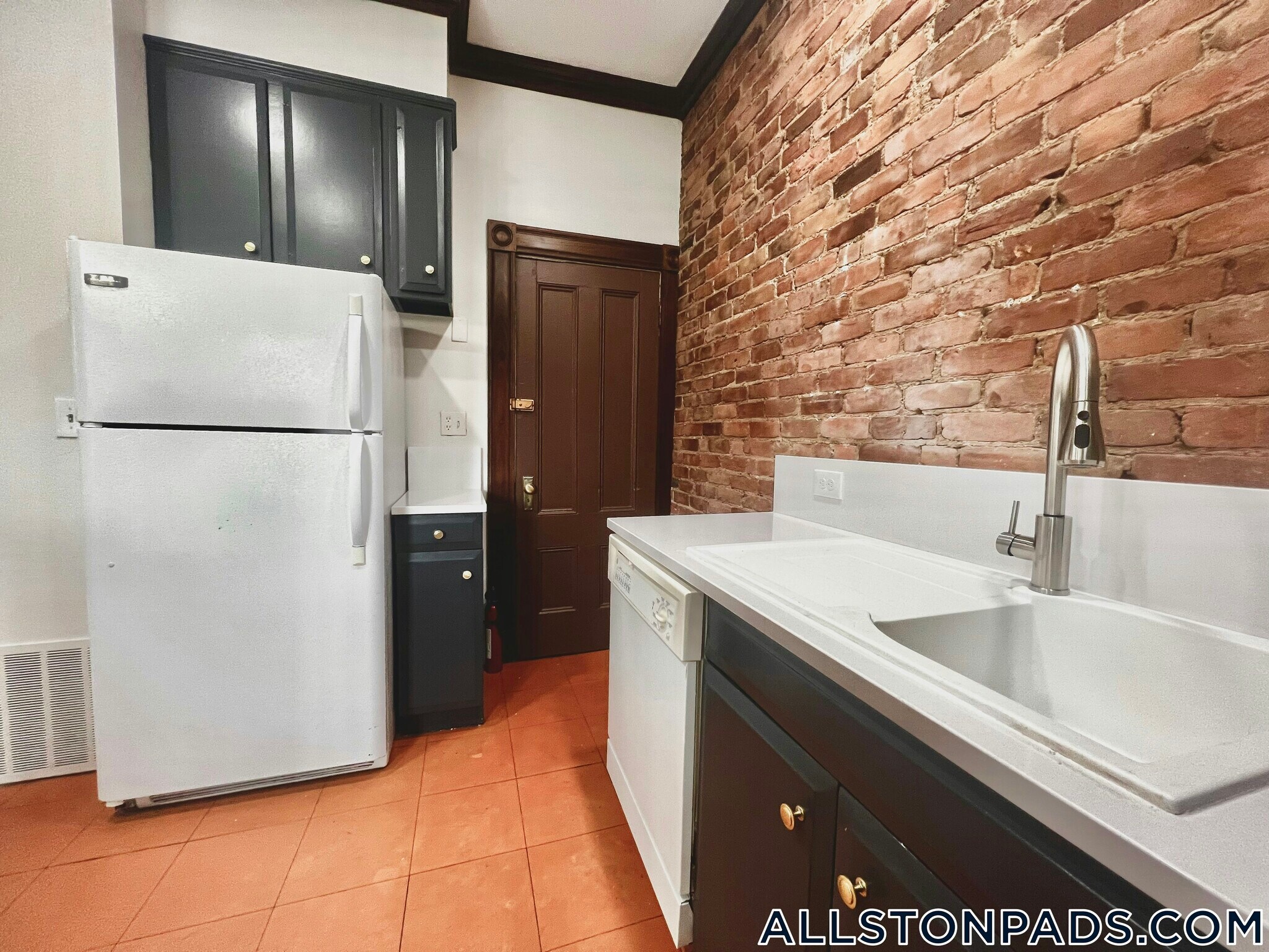 Building Photo - 78 Aldie St
