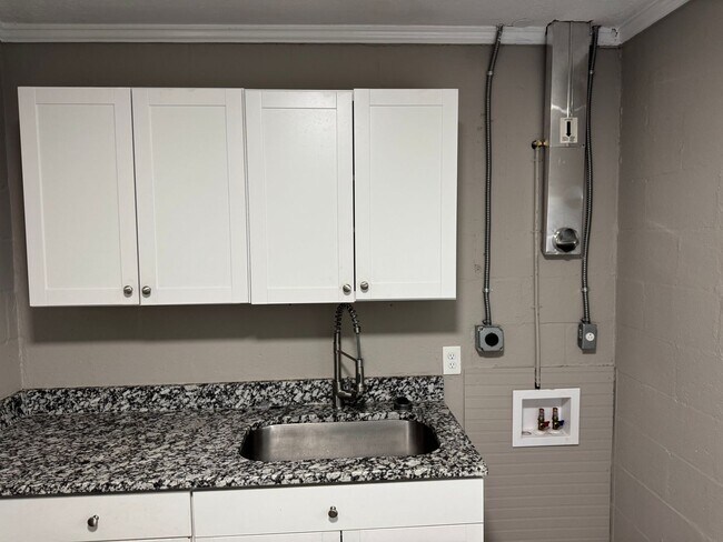 Building Photo - 2 Bed 1 Bath House GRIFFIN