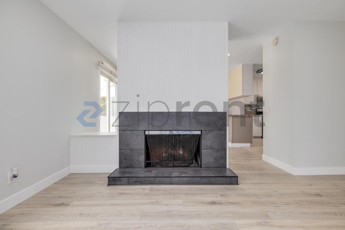 Building Photo - 43160 Virginia Ave