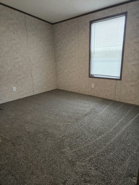 Building Photo - 13 N Roxbury Dr