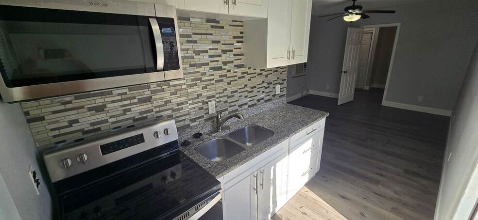 Building Photo - 3832 46th Ave N