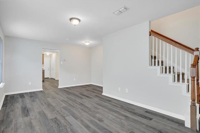 Building Photo - 3112 Lee Ave