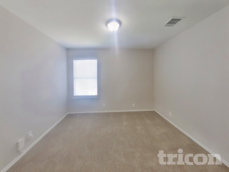 Building Photo - 16102 Ambush Grove