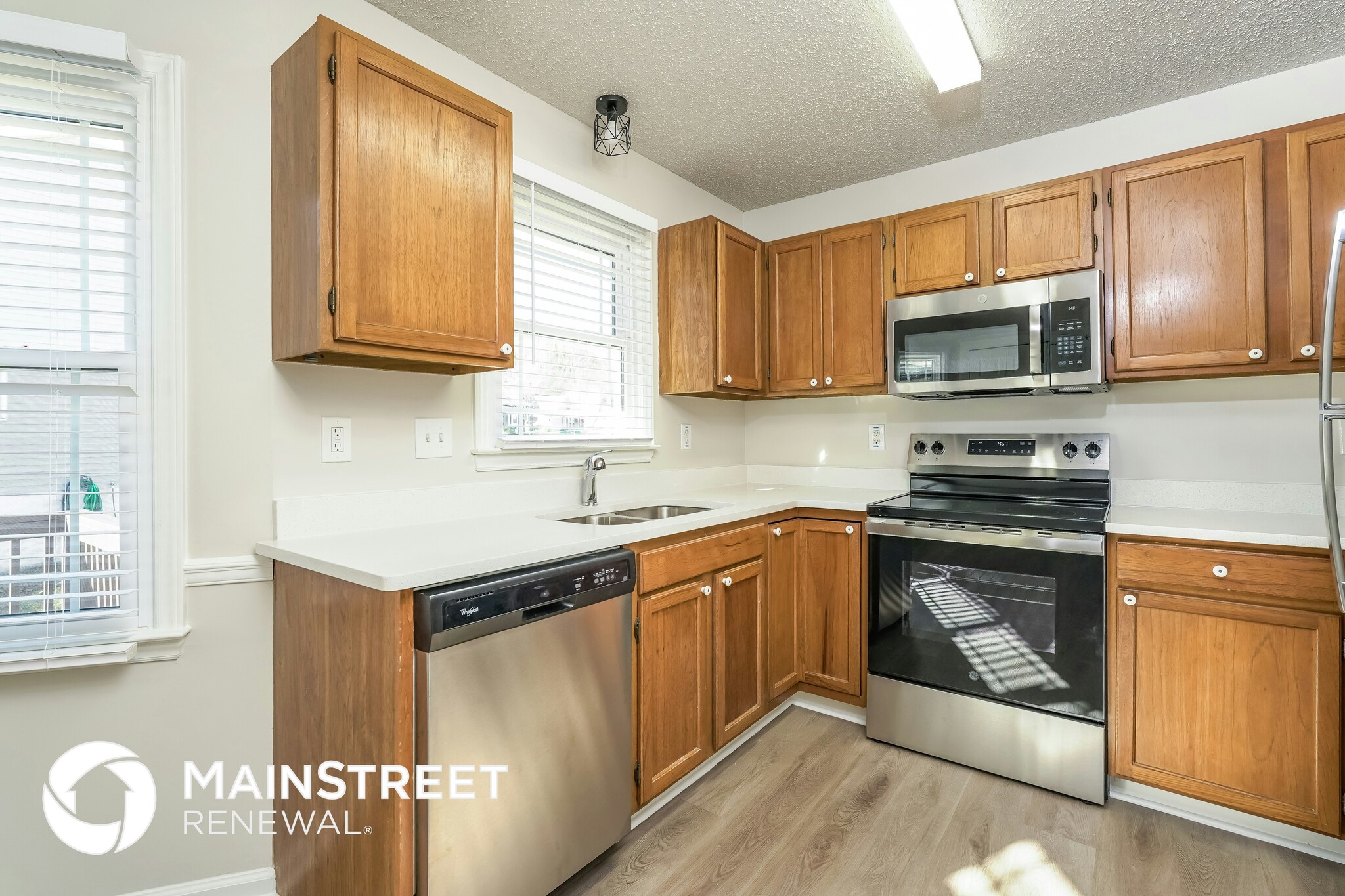 Building Photo - 6000 Southcrest Dr