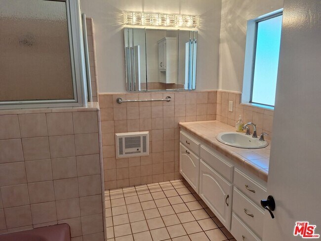 Building Photo - 6446 Riggs Pl
