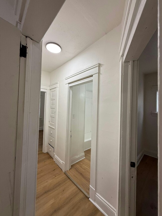 Building Photo - 3410 E 135th St