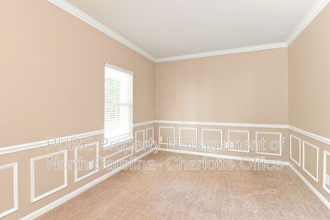 Building Photo - 3007 Fallondale Rd