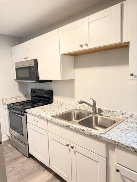 Building Photo - 3415 Gilmer Ct
