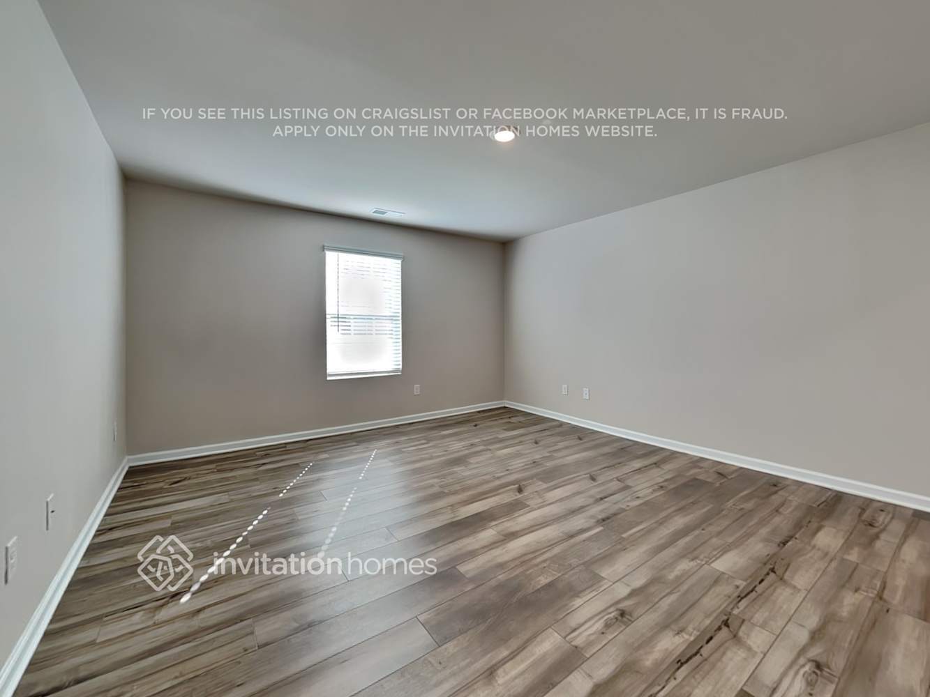 Building Photo - 1143 Woodhouse Dr