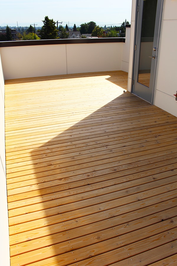 Building Photo - CROWN HILL TOWNHOME W HIGH END FINISHES & ...
