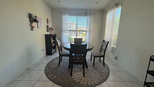 Building Photo - Home for rent