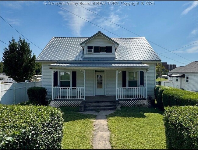 Building Photo - 4023 Fairlawn Ave