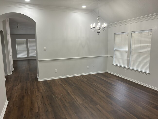 Building Photo - 3110 Keithwood Dr