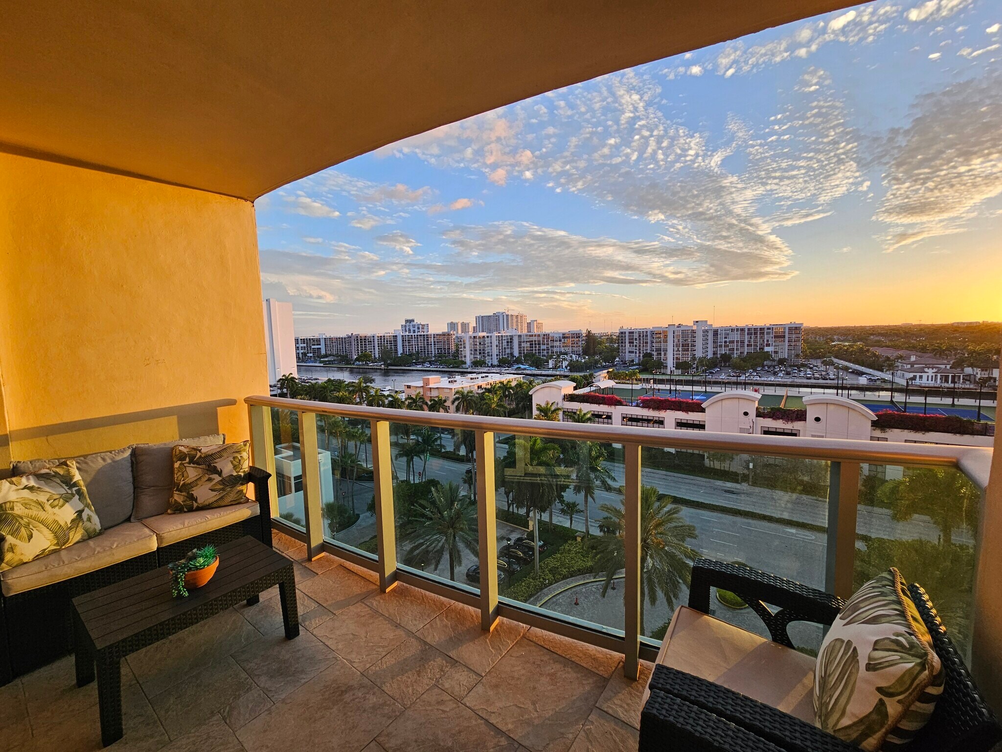 Building Photo - 2501 S Ocean Dr