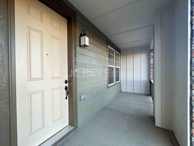 Building Photo - 6278 N Nepal Ct