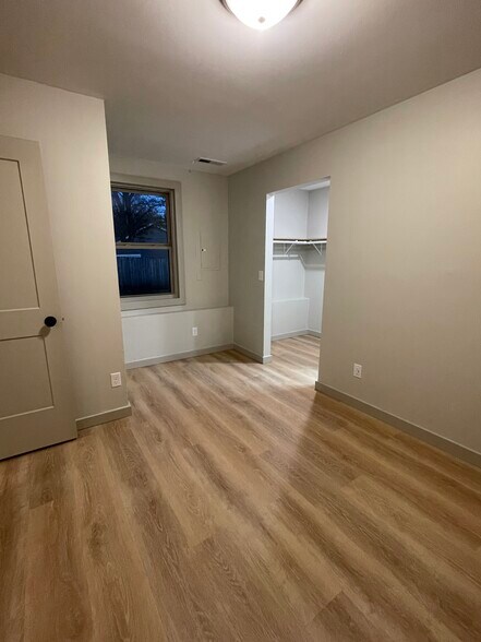 Building Photo - 2933 King James Way