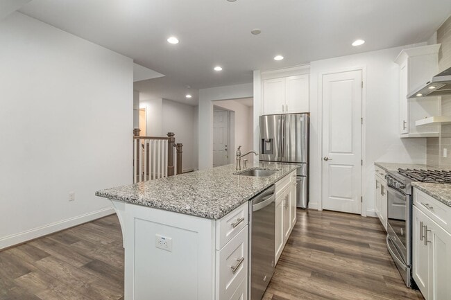 Building Photo - 66 Avery Wy