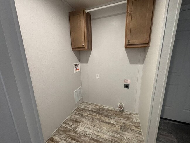 Building Photo - 1111 OH-133