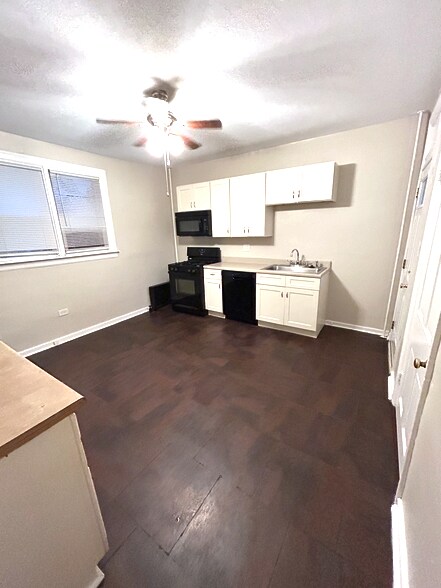 Building Photo - 537 2nd St