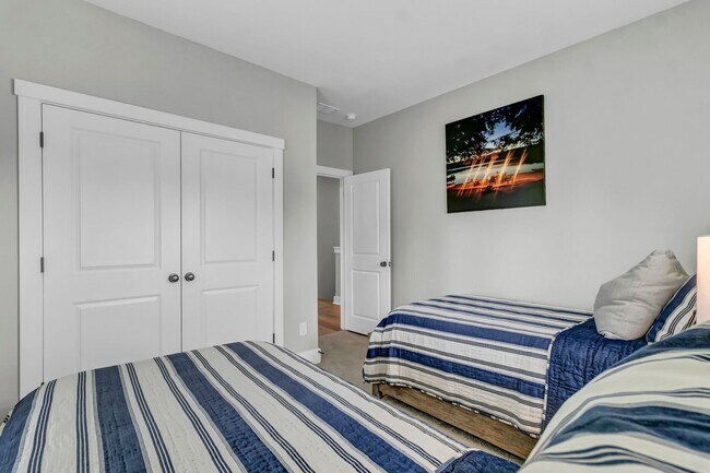 Building Photo - 123 Sabal Ct
