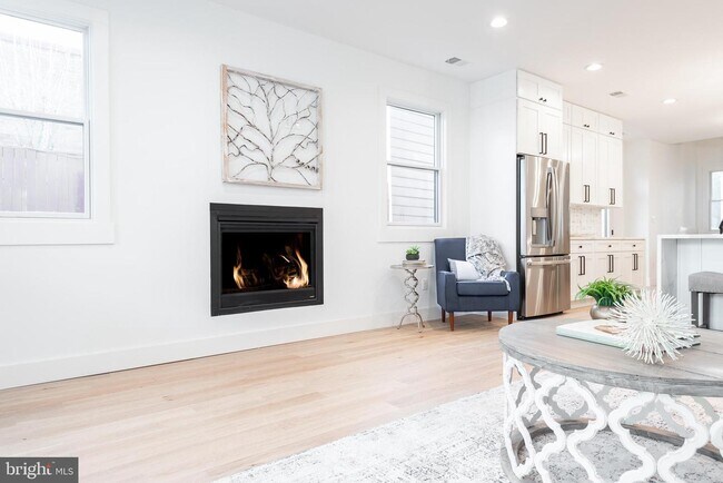 Building Photo - 309 N Patrick St