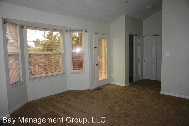 Building Photo - 4 br, 3 bath House - 521 Green Valley Court