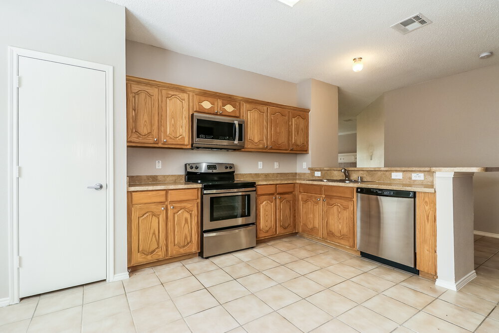 Building Photo - 721 Horseshoe Ct