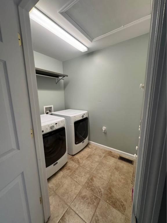 Building Photo - 1533 Harle Ave NW