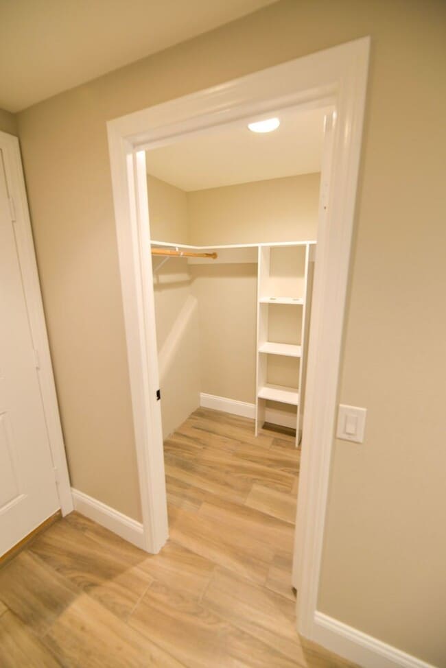 Building Photo - 1006 S El Camino Real